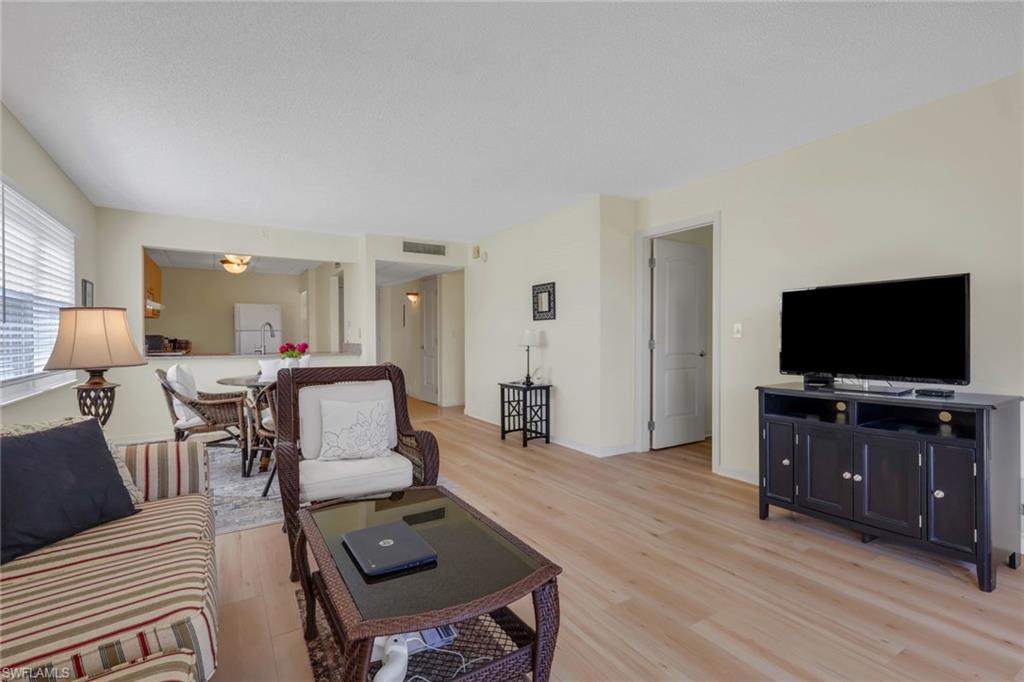 FOREST LAKES - Residential