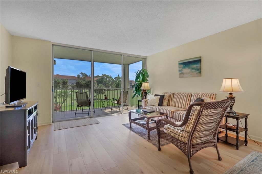 FOREST LAKES - Residential