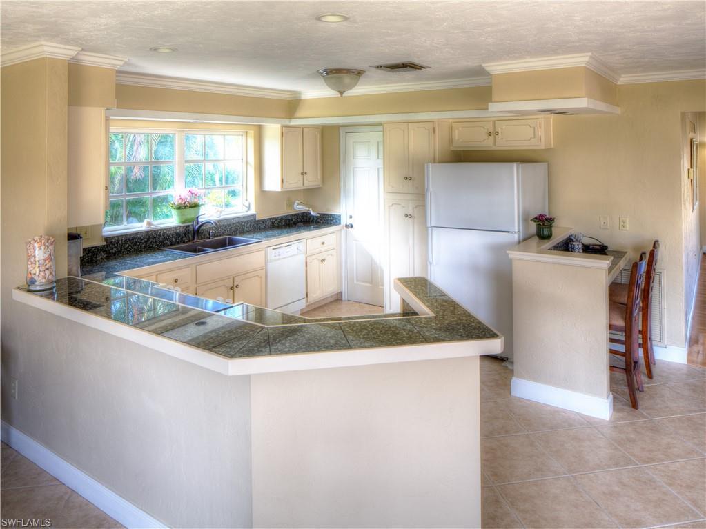 MARCO ISLAND - Residential