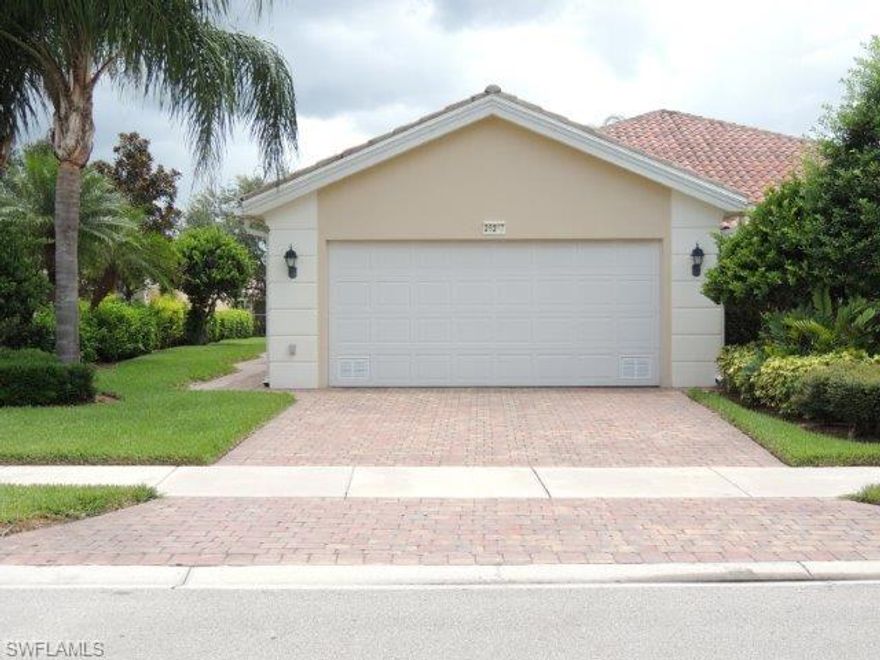 ATTACHED VILLA IN VILLAGEWALK OF BONITA SPRINGS. HOME FEATURES 2 BEDROOMS, 2 BATHROOMS, GREAT ROOM, EAT-IN KITCHEN AREA, LIVING ROOM, SCREENED LANAI WITH YOUR OWN PRIVATE POOL AND ATTACHED TWO CAR GARAGE. VILLAGEWALK OFFERS MANY GREAT AMENITIES SUCH AS CAR WASH, CLUB HOUSE, COMMUNITY POOL AND SPA, LIBRARY AND SO MUCH MORE. LOCATED IN CLOSE PROXIMITY TO INTERSTATE 75, BONITA BEACHES, SHOPPING, DINING AND SWFL INTERNATIONAL AIRPORT. THIS IS A FANNIE MAE HOMEPATH PROPERTY.