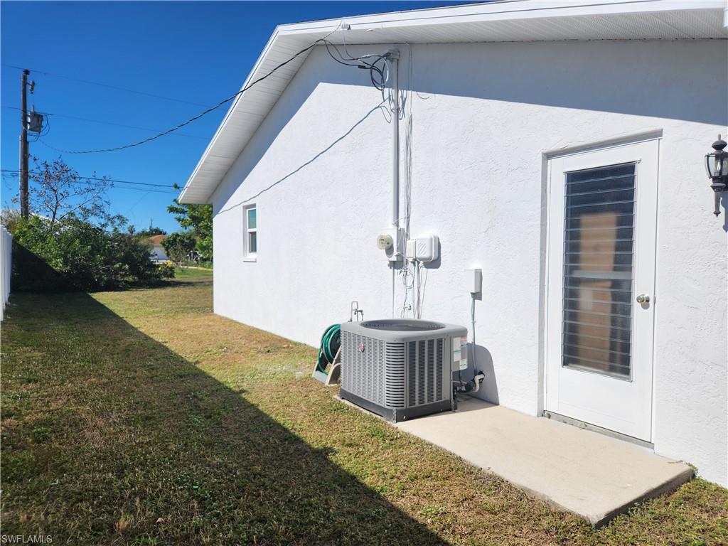 CAPE CORAL - Residential