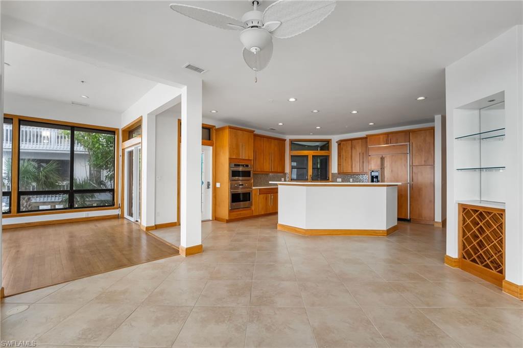 SAFETY HARBOR CLUB - Residential