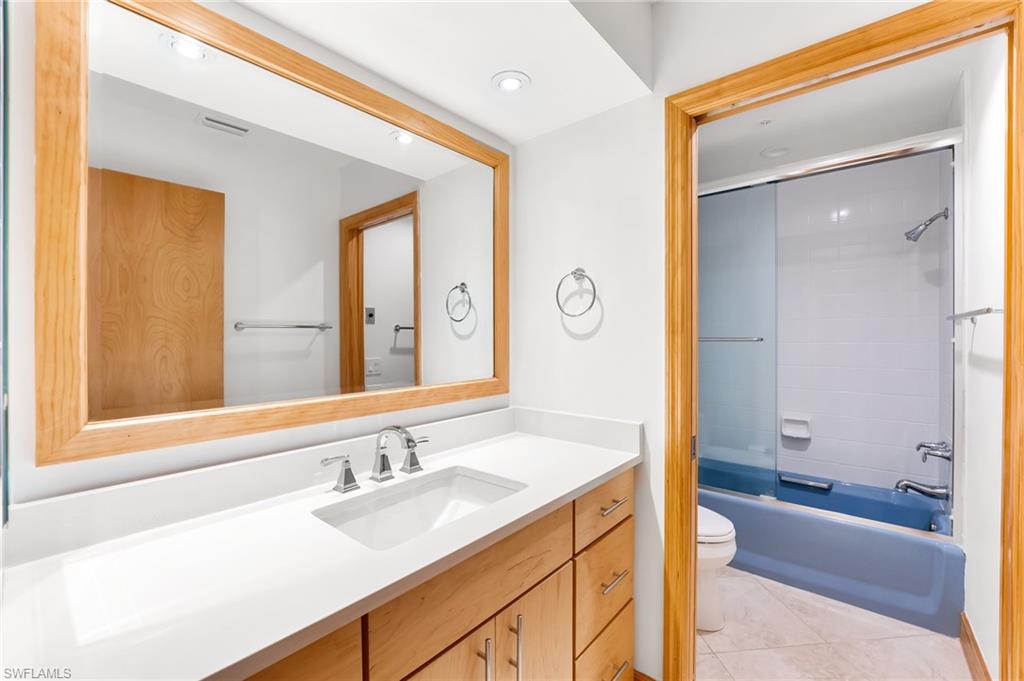 SAFETY HARBOR CLUB - Residential