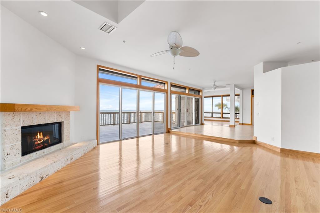 SAFETY HARBOR CLUB - Residential