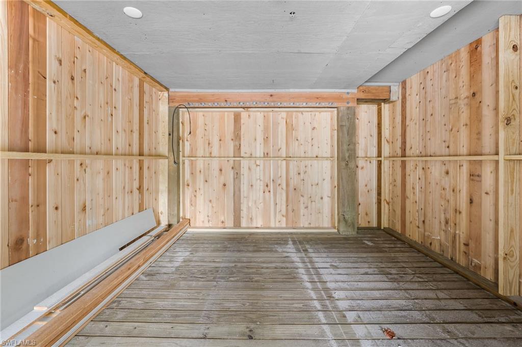 SAFETY HARBOR CLUB - Residential