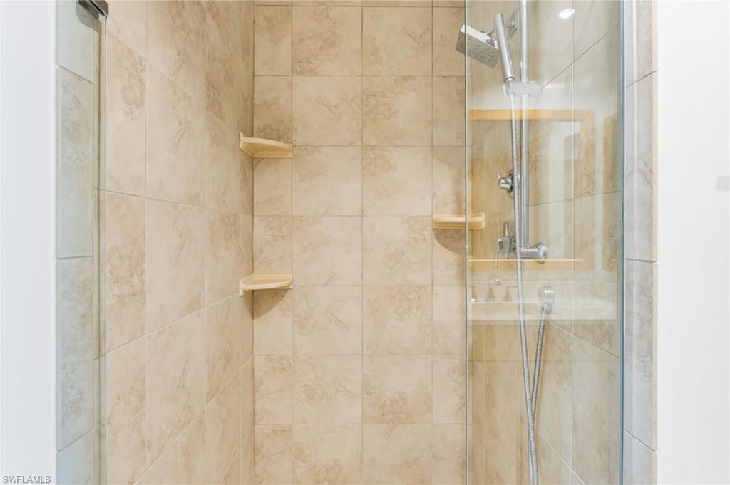 SAFETY HARBOR CLUB - Residential