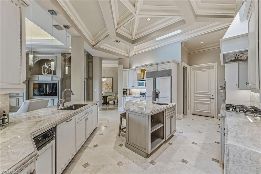 ESTATES AT BAY COLONY GOLF CLUB - Residential