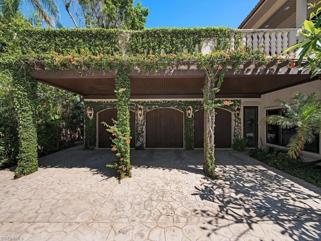 OLDE NAPLES - Residential