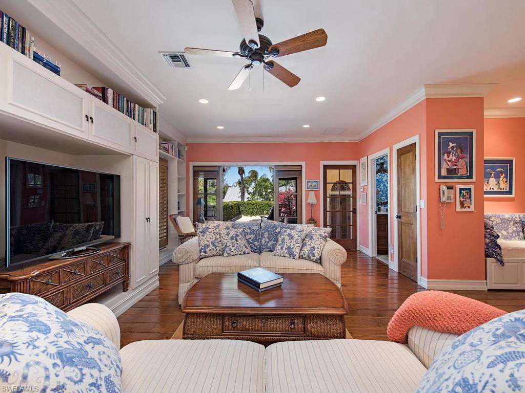 OLDE NAPLES - Residential