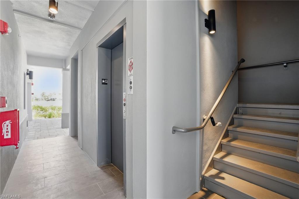 ISLAND SHORES - Residential