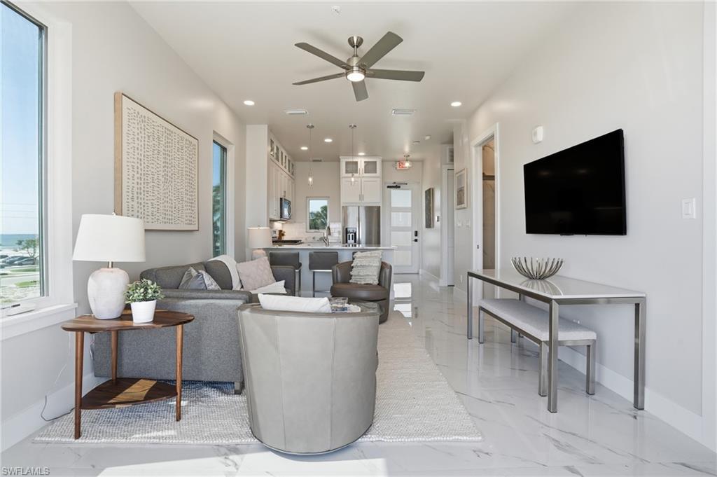 ISLAND SHORES - Residential