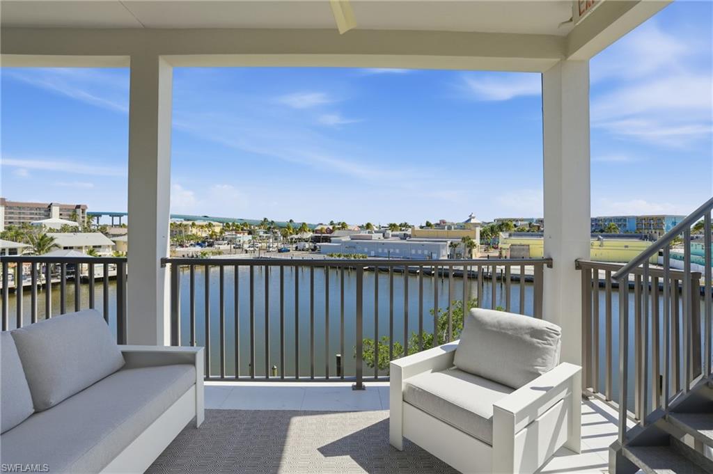 ISLAND SHORES - Residential