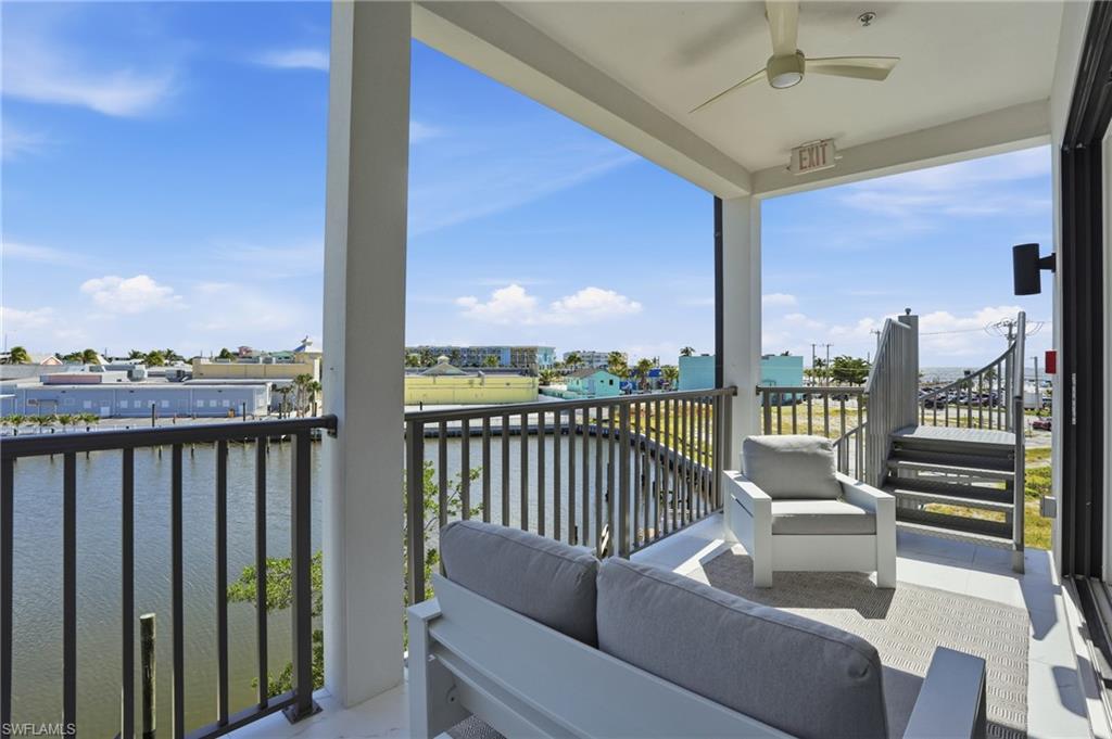 ISLAND SHORES - Residential