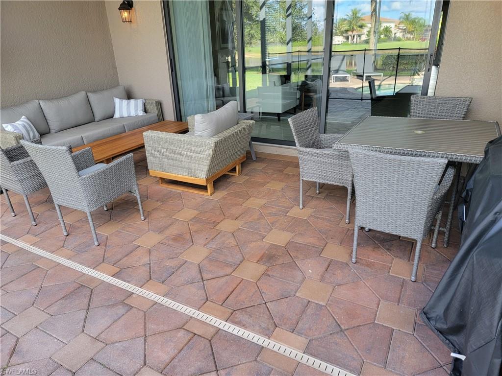 RIVERSTONE - Residential Lease