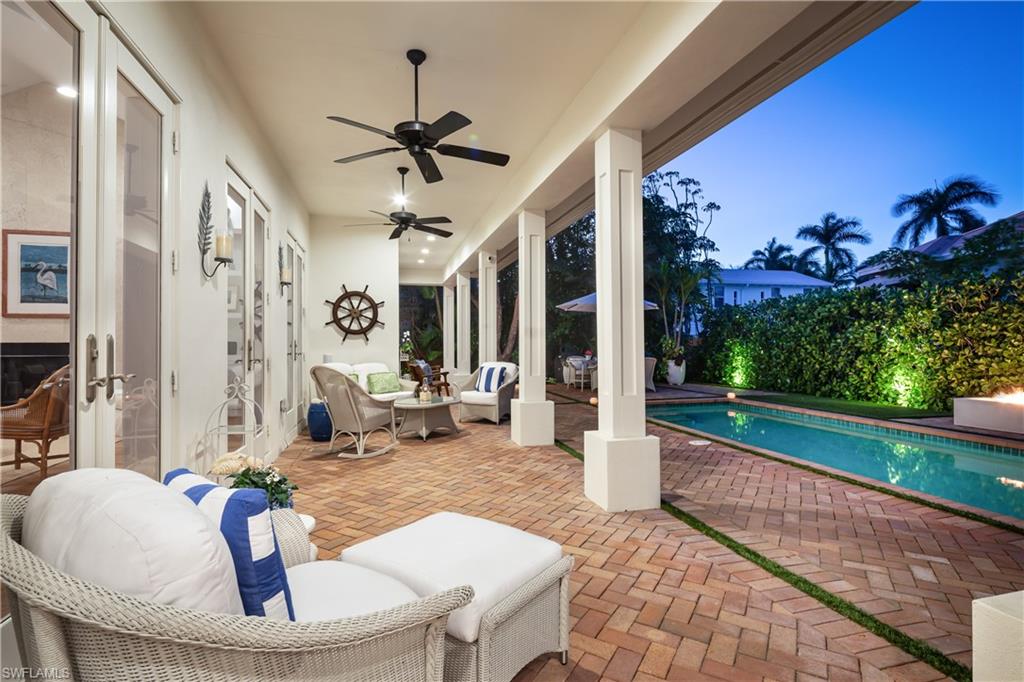 MOORINGS - Residential