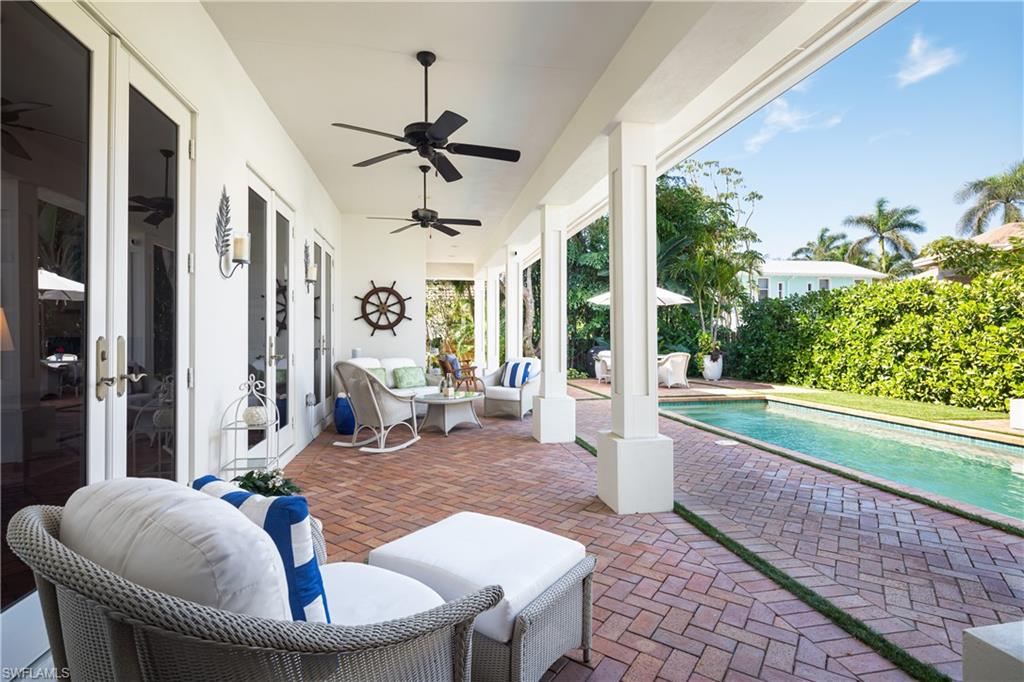 MOORINGS - Residential