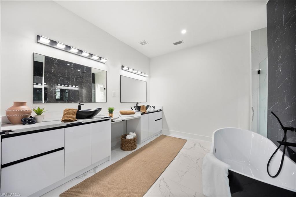 OLDE NAPLES - Residential