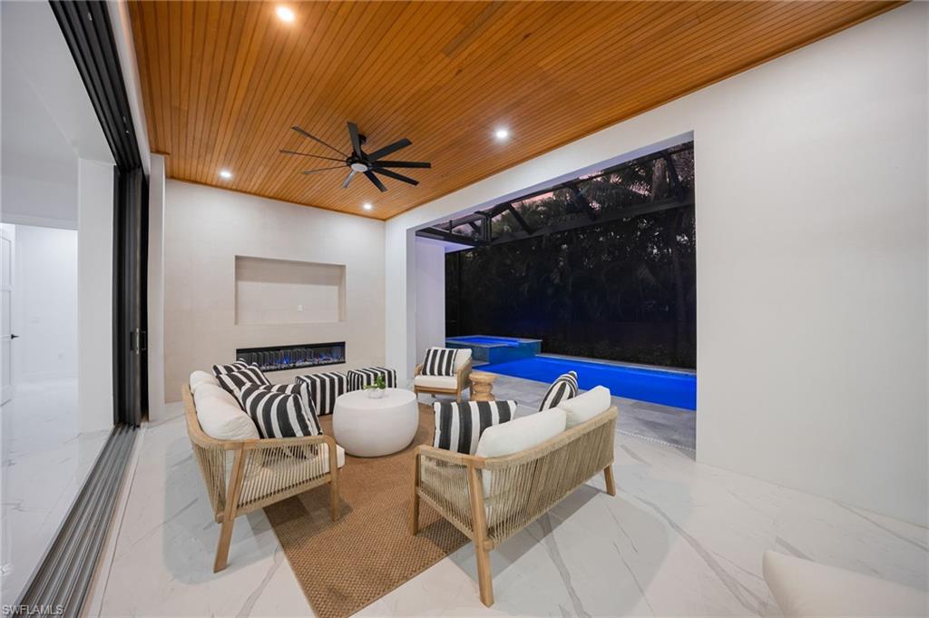 OLDE NAPLES - Residential