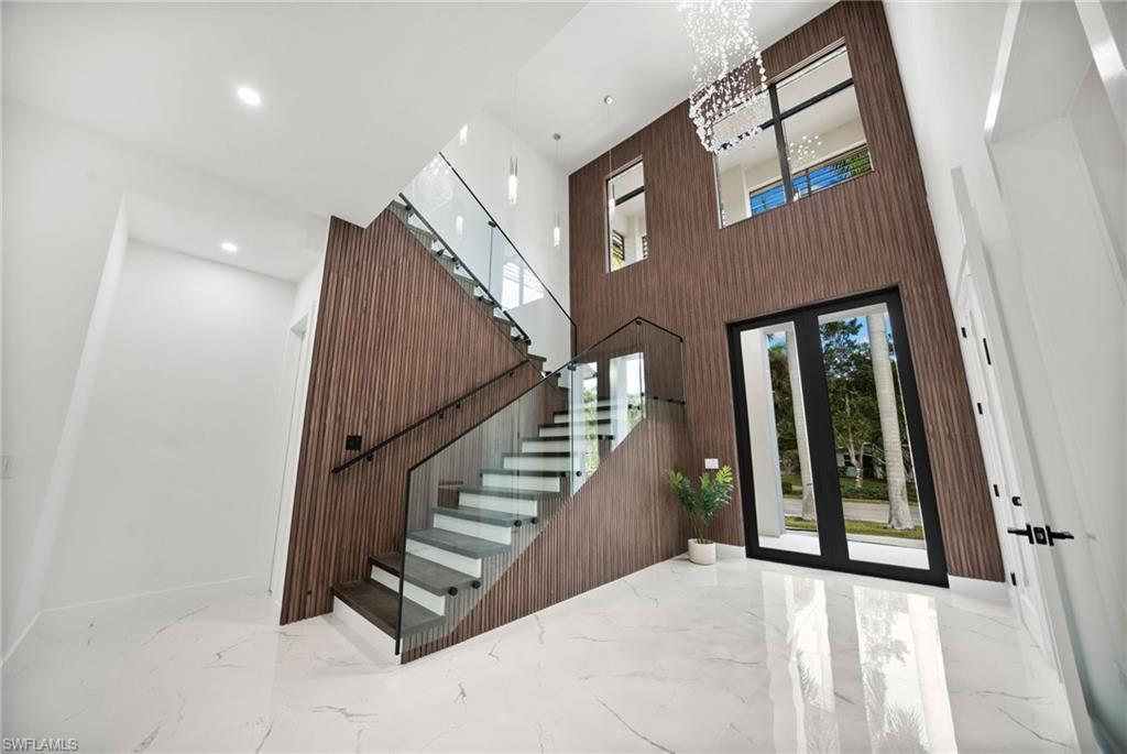 OLDE NAPLES - Residential