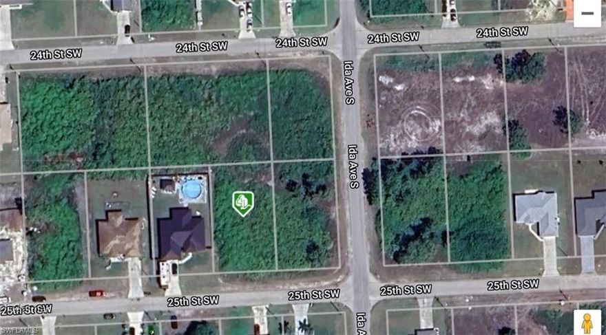 Great location in the desirable SW area of Lehigh Acres. This property is situated in an area with rapid growth and a lot of new construction. Build your dream home or invest in this great piece of property! Close to Lee Blvd. and close to restaurants, schools, and shopping. Fast and easy access to state road 82. This lot is very clean. Seller have more lots available in this area.
Excelente ubicación en el deseable área suroeste de Lehigh Acres. Esta propiedad está situada en una zona con un crecimiento rápido y mucha construcción nueva. ¡Construya su casa soñada o invierta en esta excelente parcela de terreno! Cerca de Lee Blvd. y de restaurantes, escuelas y tiendas. Acceso rápido y fácil a la carretera estatal 82. Este lote está muy limpio. El vendedor tiene más lotes disponibles en esta área.