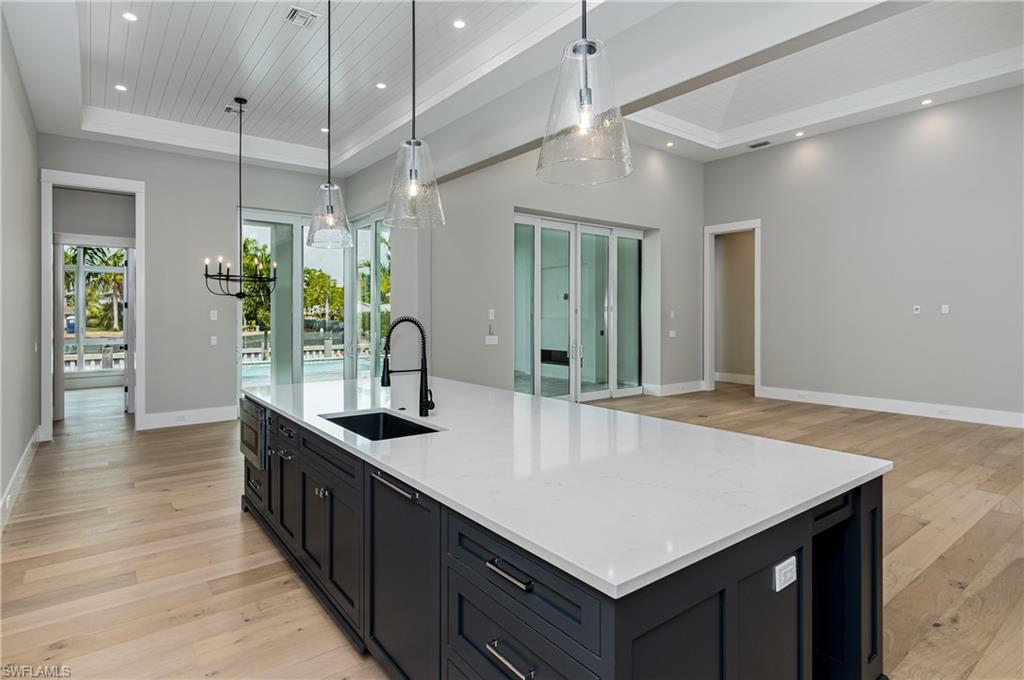 ROYAL HARBOR - Residential