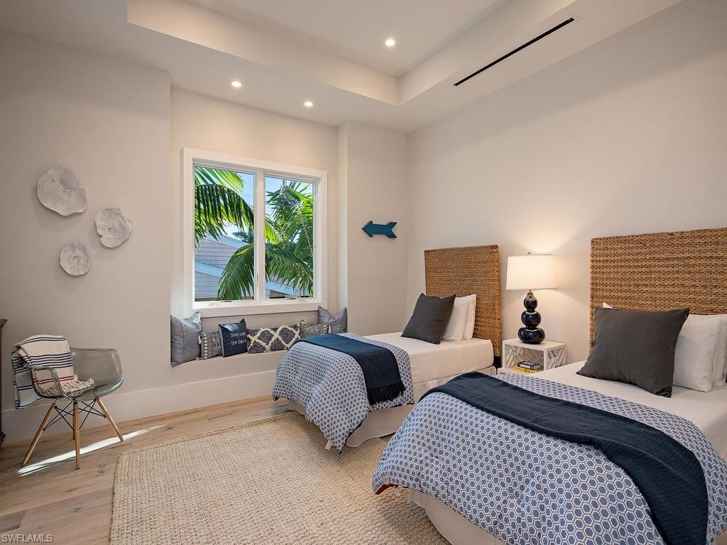 OLDE NAPLES - Residential