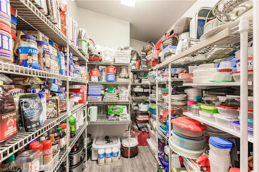 GOLDEN GATE CITY - Residential