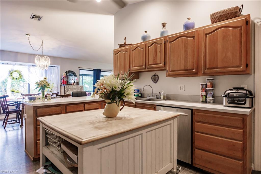 GOLDEN GATE CITY - Residential