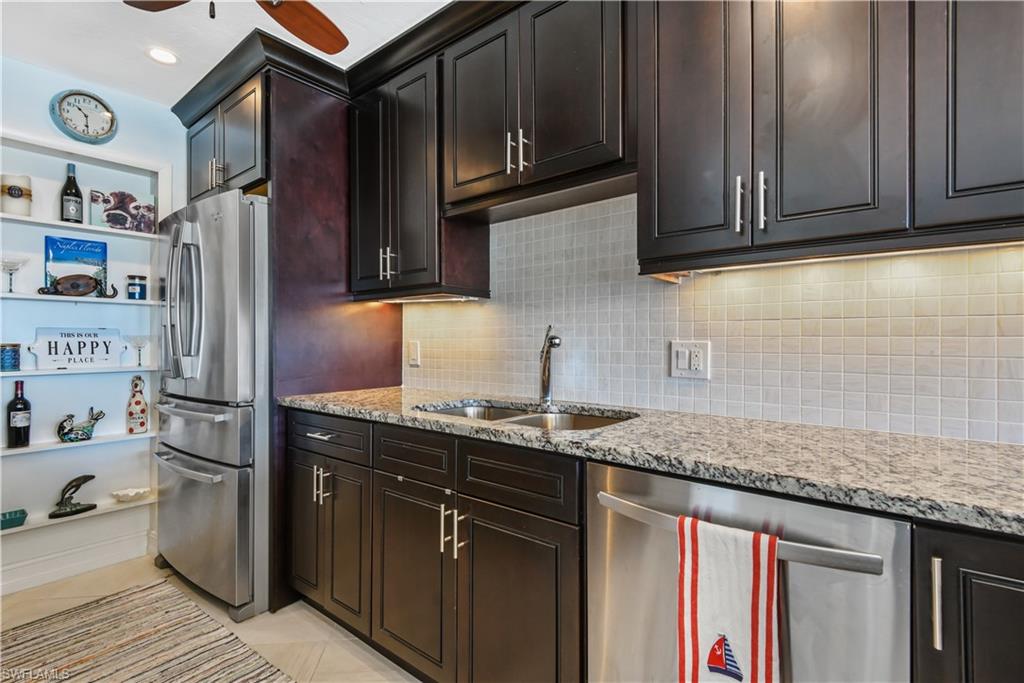 PORT AU VILLA - Residential