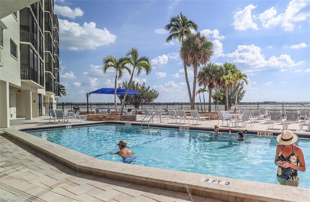 CARLOS POINTE - Residential