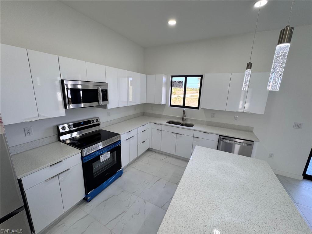 CAPE CORAL - Residential Lease