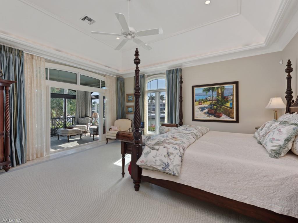 SOUTHPOINTE YACHT CLUB - Residential