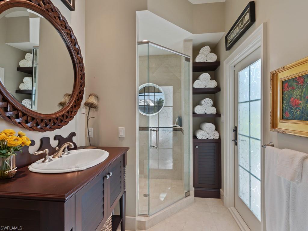 SOUTHPOINTE YACHT CLUB - Residential