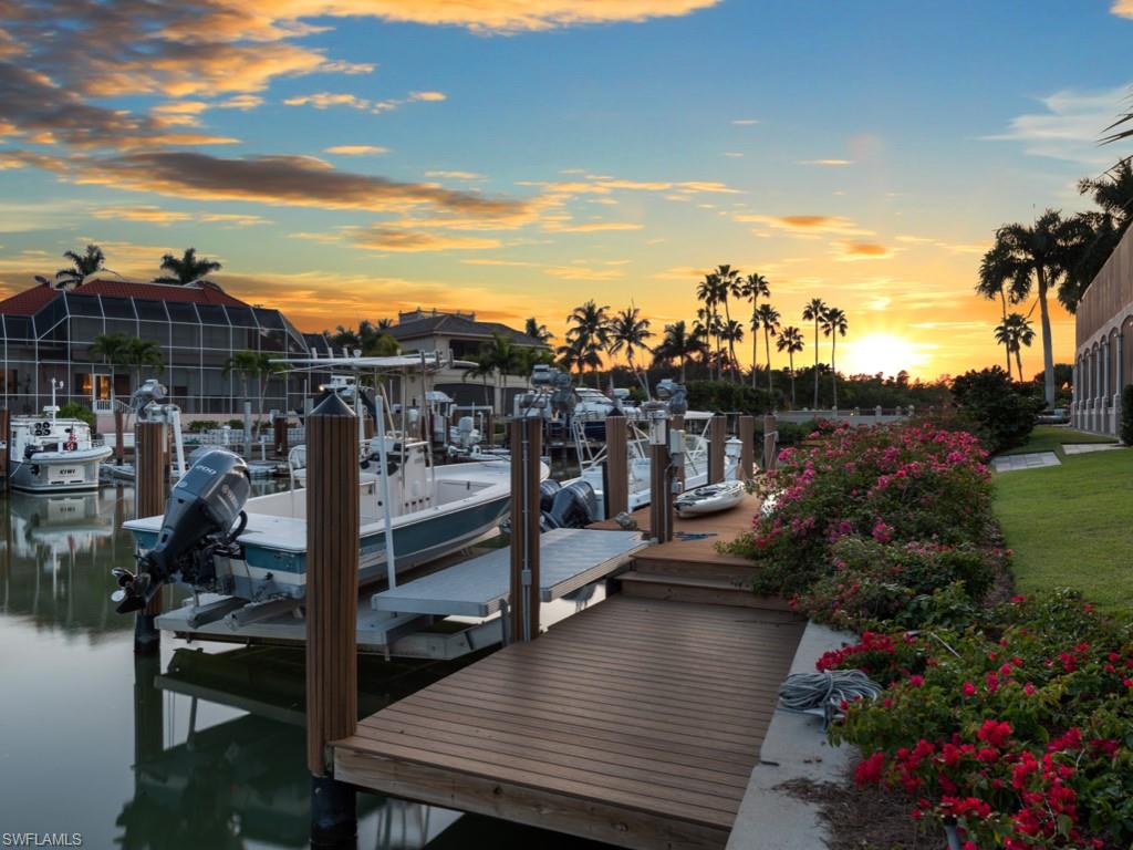 SOUTHPOINTE YACHT CLUB - Residential