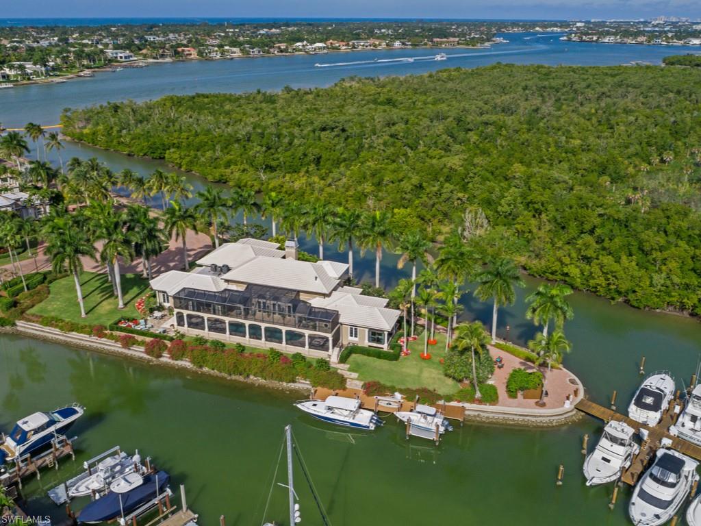SOUTHPOINTE YACHT CLUB - Residential