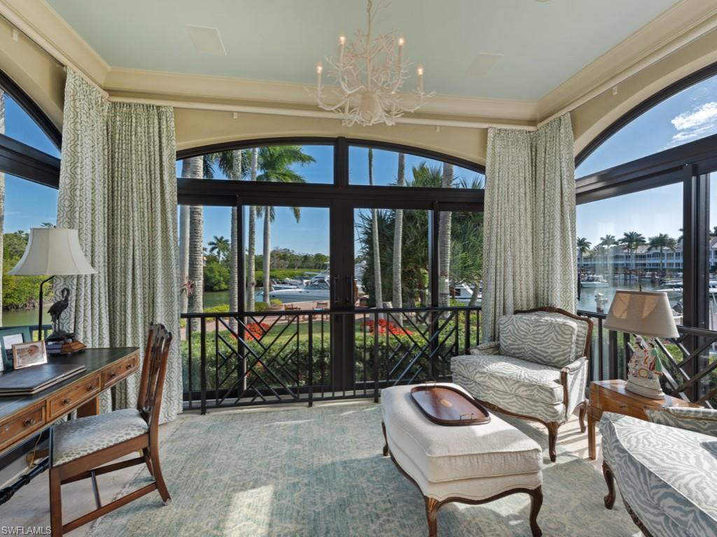 SOUTHPOINTE YACHT CLUB - Residential