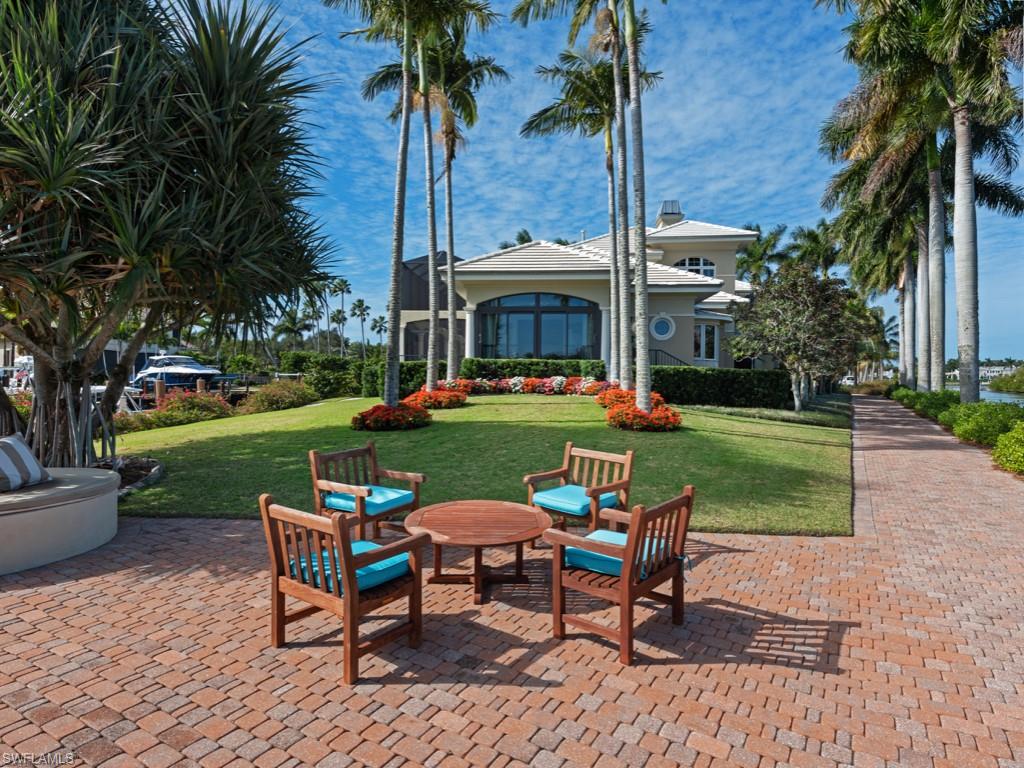 SOUTHPOINTE YACHT CLUB - Residential