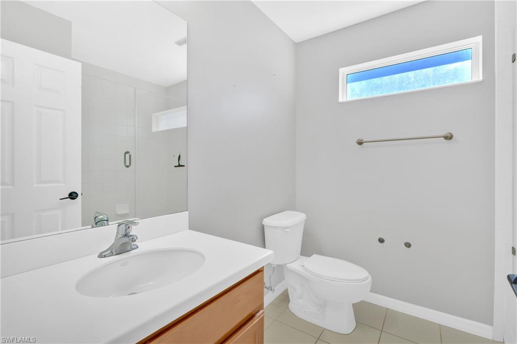 VALENCIA LAKES - Residential