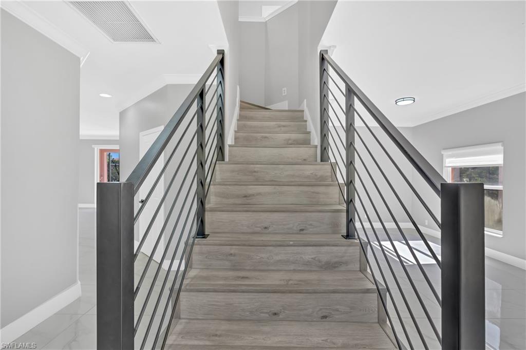 VALENCIA LAKES - Residential