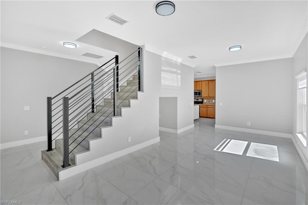 VALENCIA LAKES - Residential