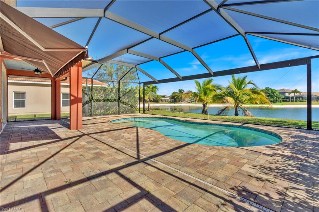 VALENCIA LAKES - Residential