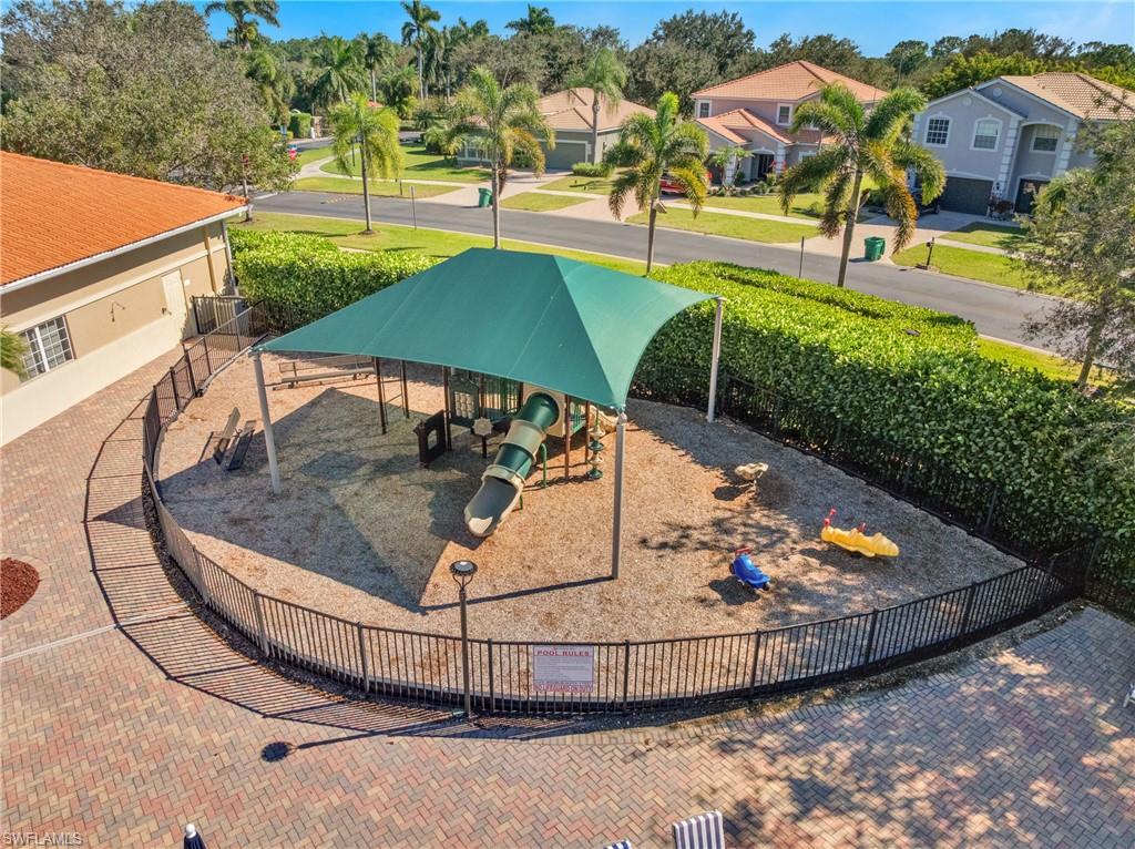 VALENCIA LAKES - Residential