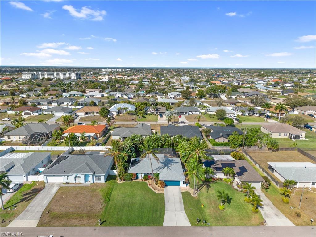 CAPE CORAL - Residential