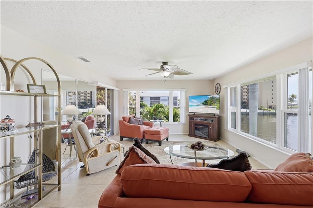 COMMODORE CONDO - Residential