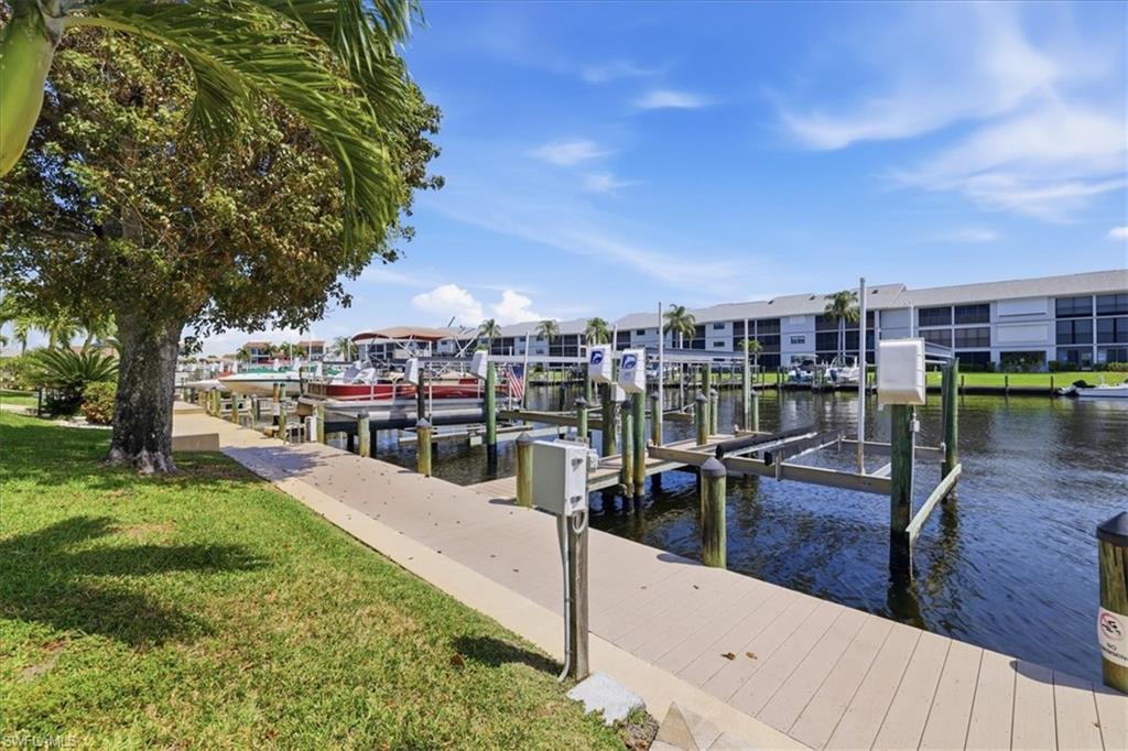 COMMODORE CONDO - Residential