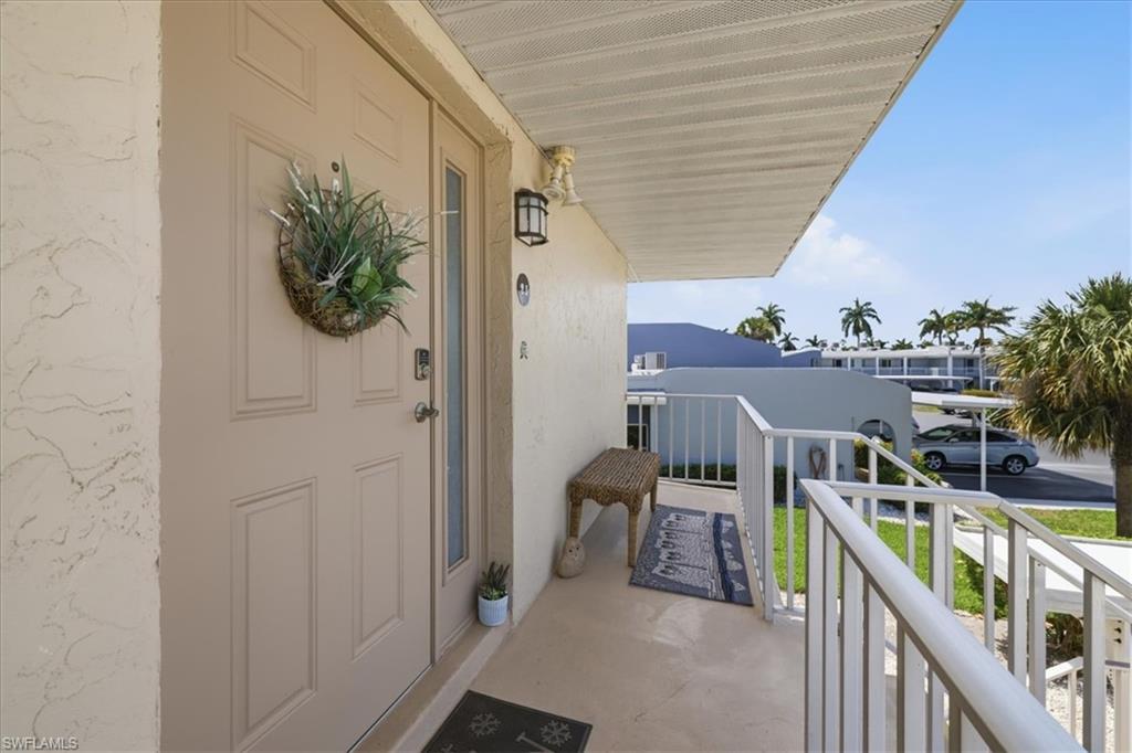 COMMODORE CONDO - Residential