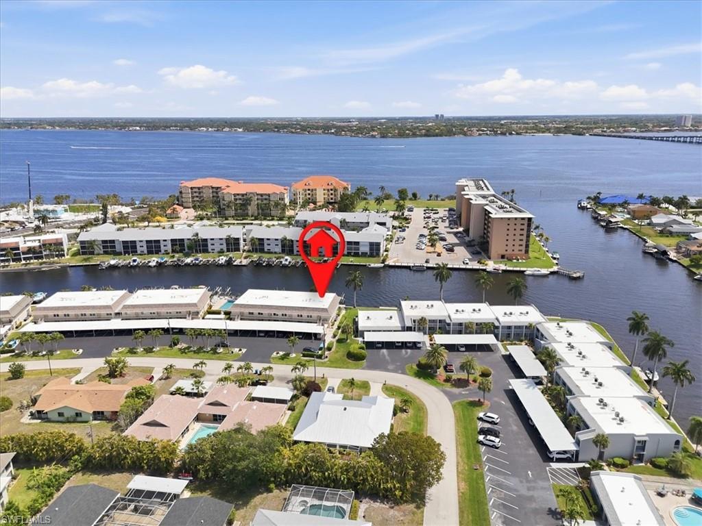 COMMODORE CONDO - Residential