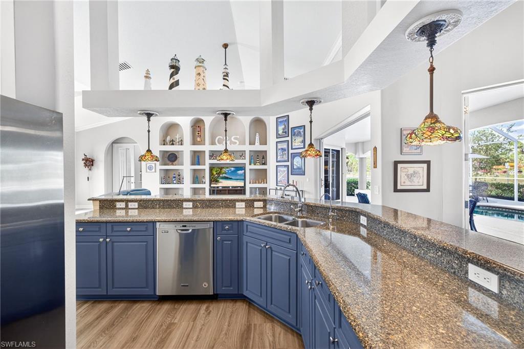 TOWN LAKES - Residential