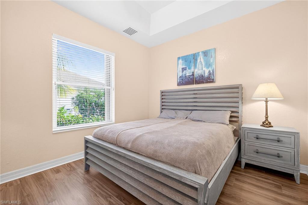 TOWN LAKES - Residential