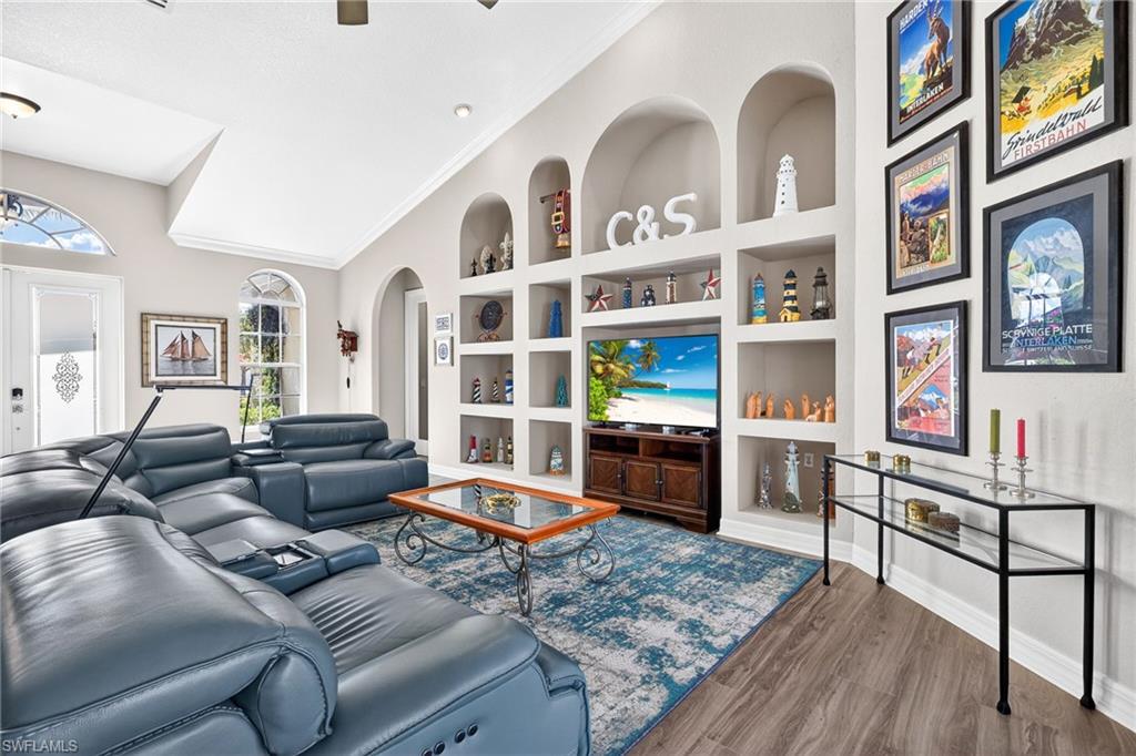 TOWN LAKES - Residential